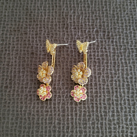 Eye👁 Candy🍭 Los Angeles🏙 Sparkley Floral💐 Ear👂Jacket Earrings - Picture 3 of 15